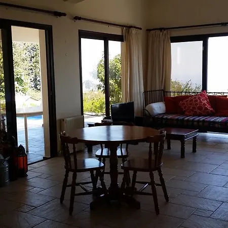 Bella Vista Villa Dhrousha